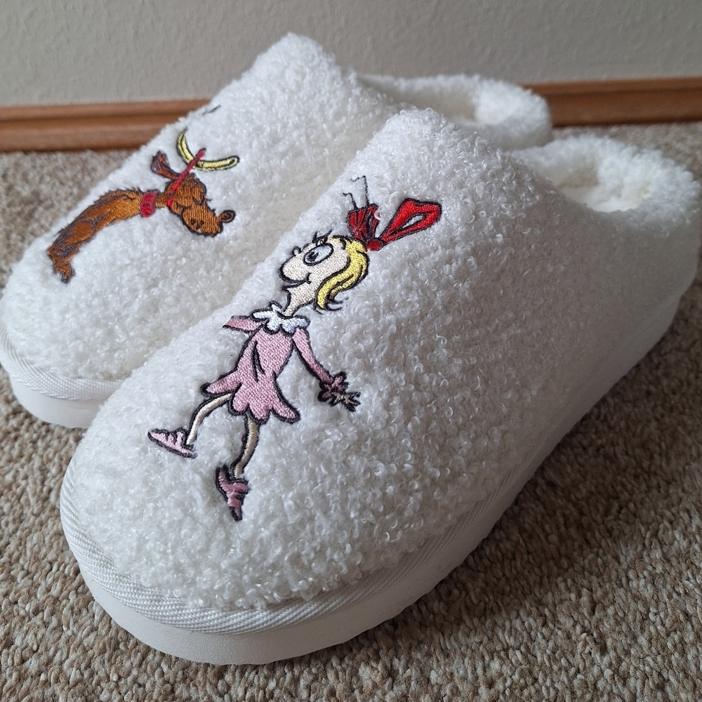 NWOT AERIE American Eagle The Grinch Cindy Lou Who Holiday Scuff Slippers Sz 9
